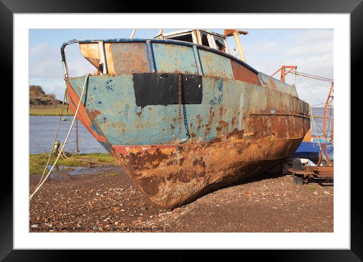 Derelict Rusting Boat Framed Mounted Print by chris hyde