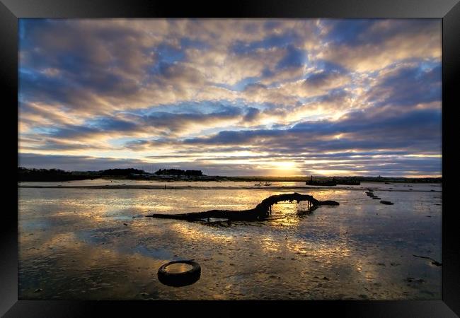 Amble River Coquet Northumberland Coast  Framed Print by David Thompson