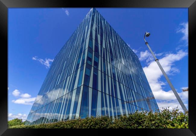 Aweinspiring Aberdeen University Library Framed Print by Don Nealon