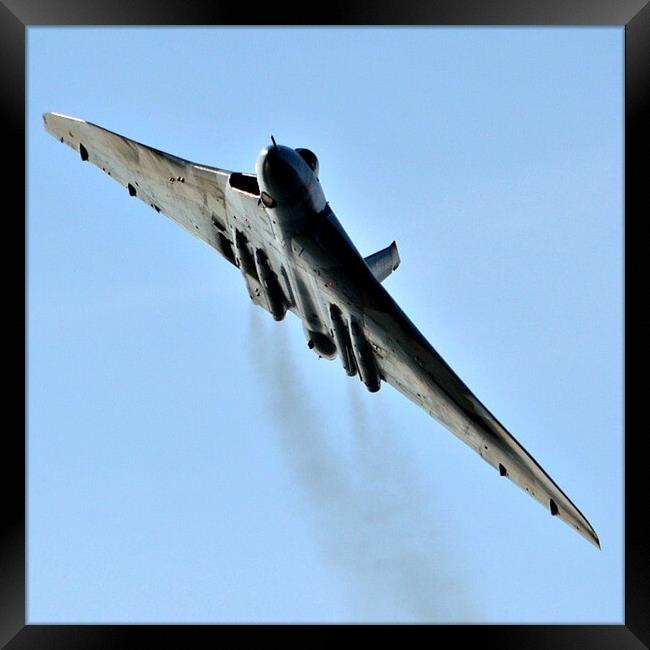 The mighty Vulcan, power on Framed Print by Allan Durward Photography