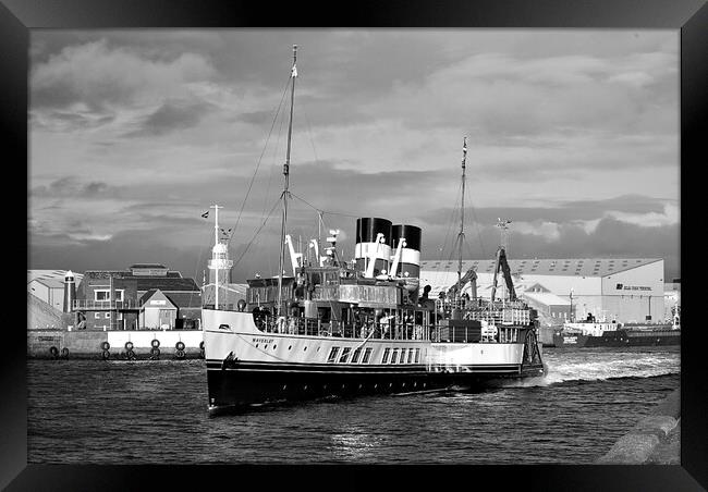 Ayr departure of PS Waverley Framed Print by Allan Durward Photography