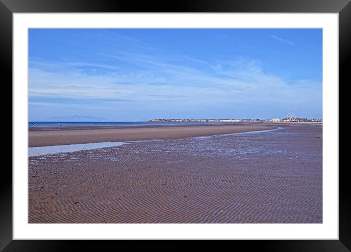 South beach sands, Troon, Ayrshire Framed Mounted Print by Allan Durward Photography