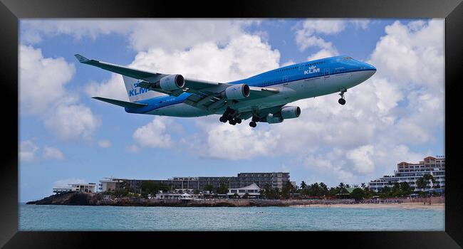 KLM Boeing 747 approching Sint Maarten Framed Print by Allan Durward Photography