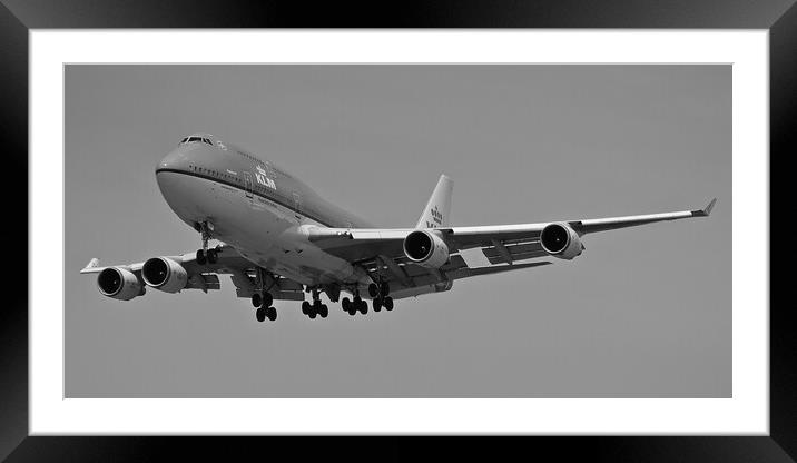KLM Boeing 747  landing over Maho beach (b/w) Framed Mounted Print by Allan Durward Photography