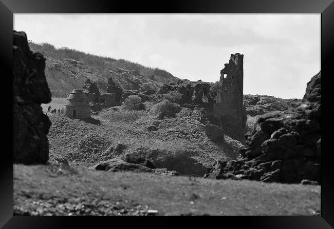 Dunure Castle, South Ayrshire Framed Print by Allan Durward Photography