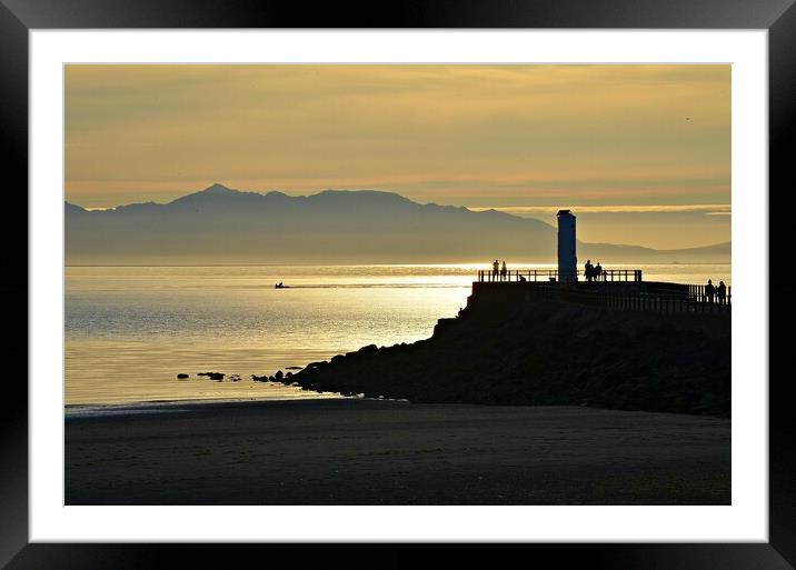 A sunset over the Firth of Clyde Framed Mounted Print by Allan Durward Photography