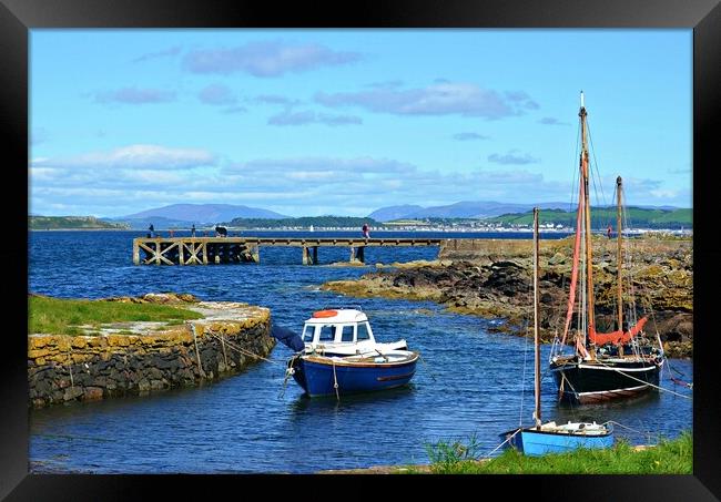 Small craft, small harbour, Portencross. Framed Print by Allan Durward Photography