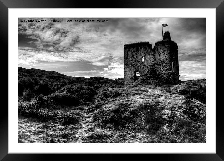  Tarbert Castle Framed Mounted Print by Gavin Liddle
