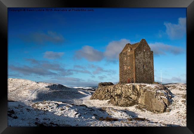  Smailholm Tower in the Snow Framed Print by Gavin Liddle