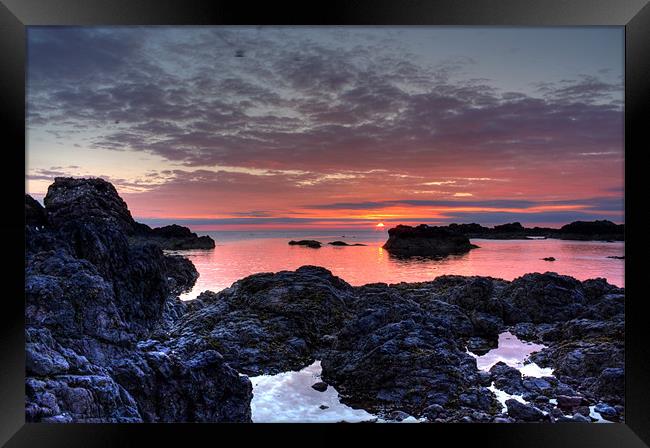 St Abbs sunrise 2 Framed Print by Gavin Liddle