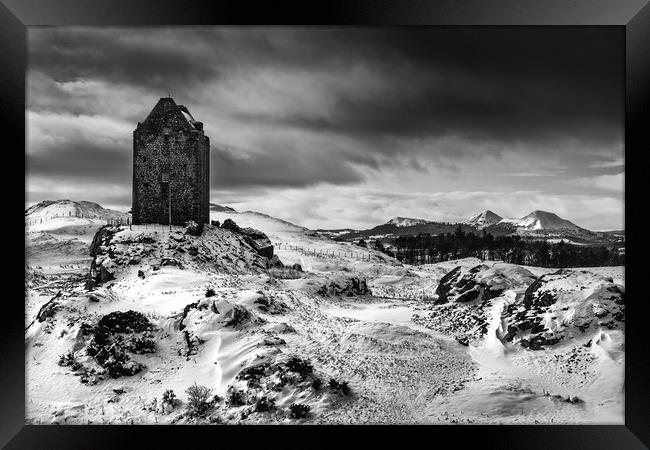 Smailholm Tower and The Eildon Hills Framed Print by Gavin Liddle