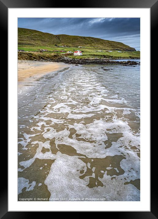 Levenwick, Shetland beautiful tideline Framed Mounted Print by Richard Ashbee