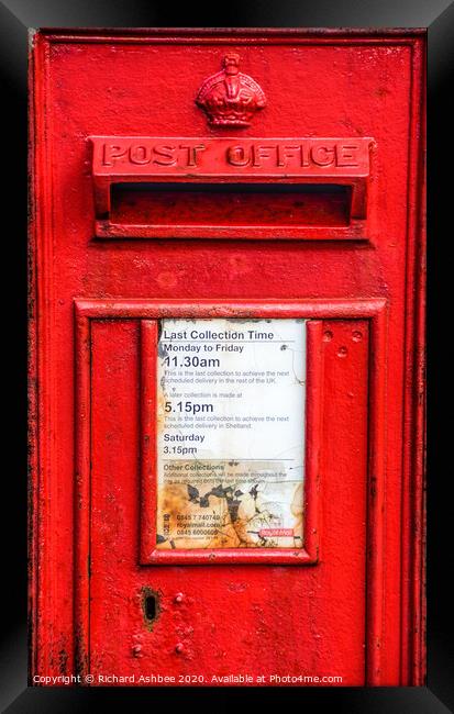 Red post box Framed Print by Richard Ashbee