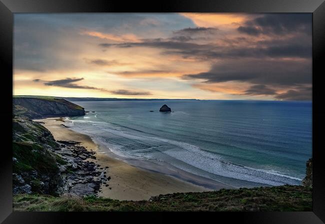 Moody Sunset at Trebarwith Strand Beach, Cornwall Framed Print by Tracey Turner