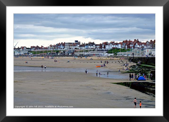 South beach and seafront, Bridlington, Yorkshire, UK. Framed Mounted Print by john hill
