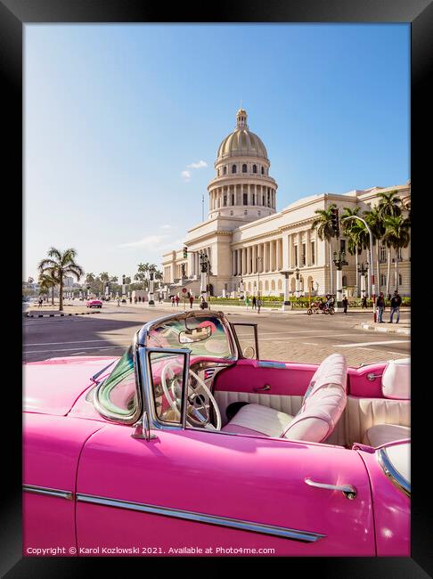 Vintage car and El Capitolio, Havana, Cuba Framed Print by Karol Kozlowski