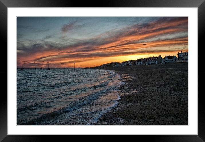Sunset at  Southend on Sea, Essex, UK. Framed Mounted Print by Peter Bolton