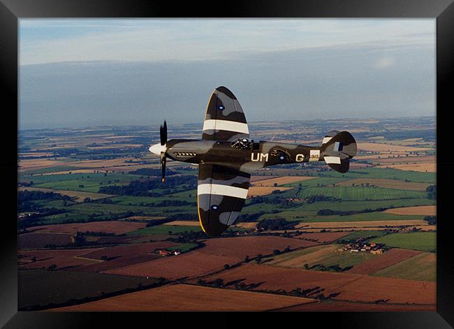 Mk19 Spitfire  Framed Print by John Siddle