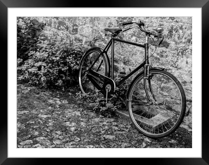 The old Bicycle Framed Mounted Print by Stephen Munn