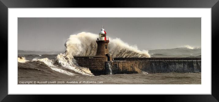 Window cleaning wave. Framed Mounted Print by Russell Lovett