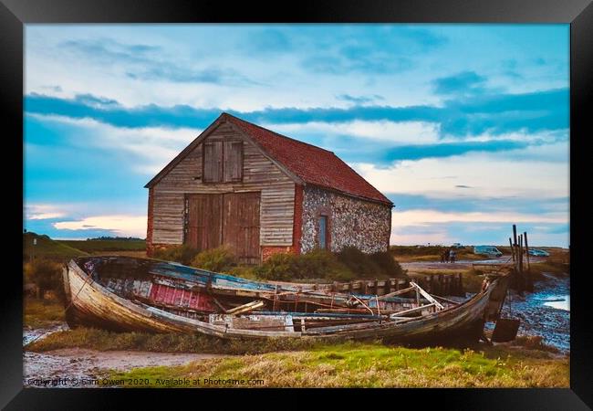 Outdoor house Framed Print by Sam Owen