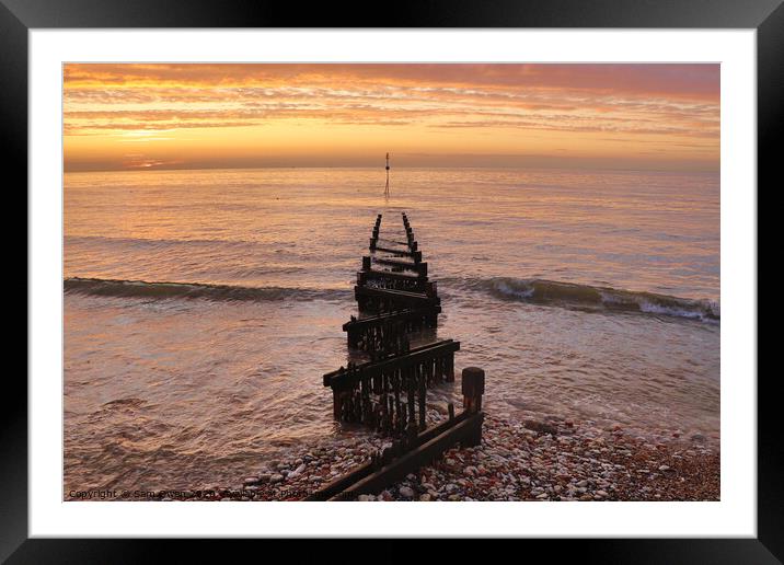 Hunstanton beach sunset  Framed Mounted Print by Sam Owen