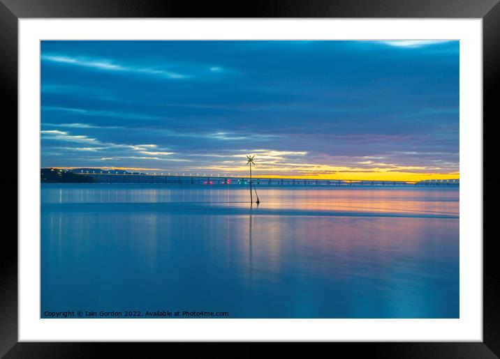River Tay Sunset  - Dundee Sscotland Framed Mounted Print by Iain Gordon