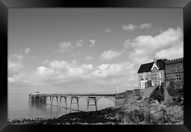 Clevedon Pier in black and white Framed Print by Ollie Hully