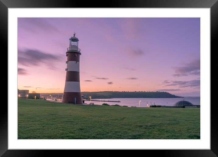 plymouth hoe smeaton's tower (lighthouse) Framed Mounted Print by Gareth Williams