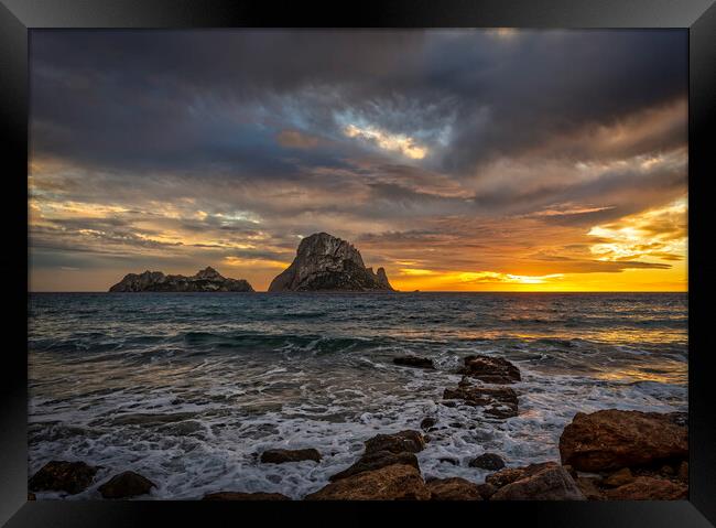 Spectacular sunset in Ibiza with Es Vedra as the protagonist Framed Print by Vicen Photo