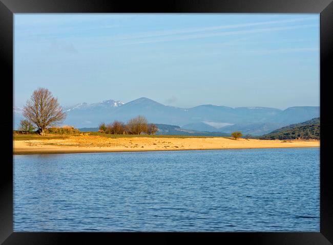 Photography with a calm day in the Ebro reservoir Framed Print by Vicen Photo