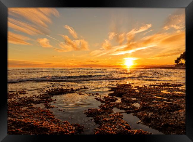 Photography with a sunset by the Mediterranean Sea Framed Print by Vicen Photo