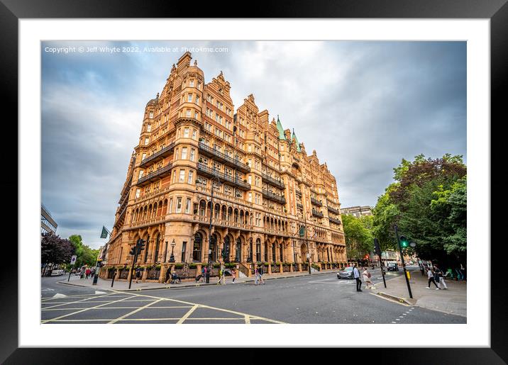 Facade of the beautiful Kimpton hotel  Framed Mounted Print by Jeff Whyte