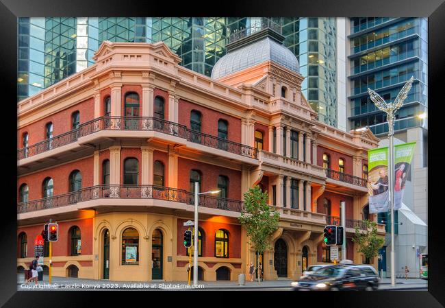 Palace Hotel - Perth Framed Print by Laszlo Konya