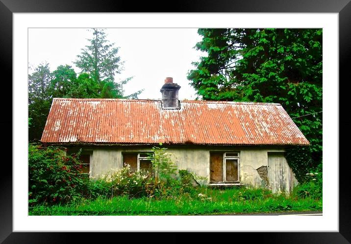 Abandoned cottage Framed Mounted Print by Stephanie Moore