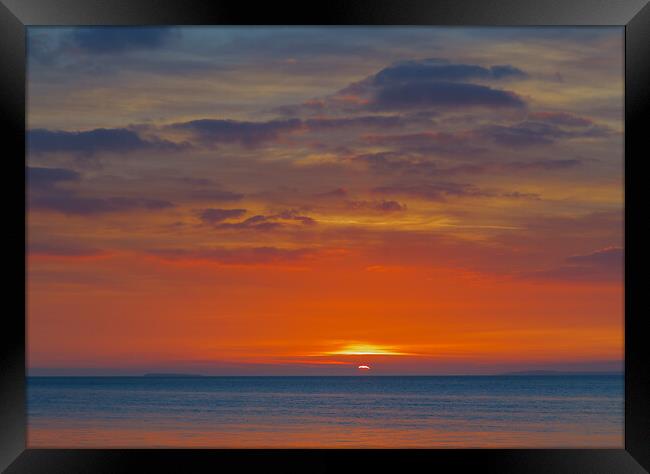 Sunset over the Bristol channel Framed Print by Rory Hailes