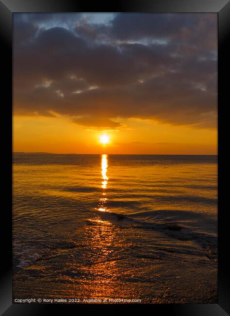 Sunset over the Bristol channel Framed Print by Rory Hailes