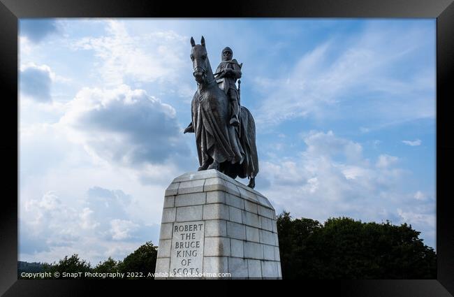 Statue of King Robert the Bruce at the site of BannockBurn, Scotland Framed Print by SnapT Photography
