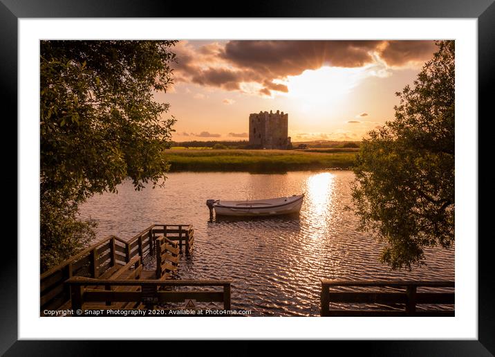 The evening sun behind Threave Castle at the boat  Framed Mounted Print by SnapT Photography