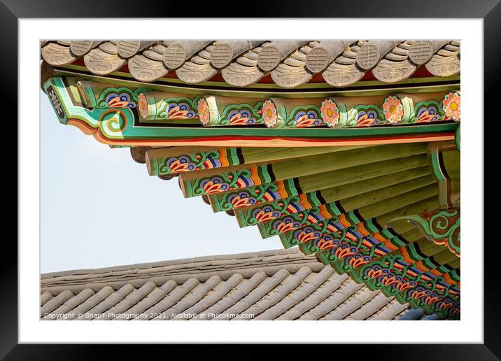 Traditional Korean roof architecture on a building in Seoul, South Korea Framed Mounted Print by SnapT Photography