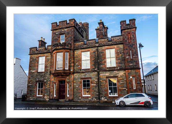 The old court house building in Kirkcudbright, Dumfries and Galloway, Scotland Framed Mounted Print by SnapT Photography