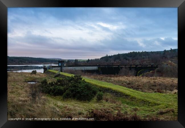 Deugh Dam and Kendoon Loch at sunset in winter near Carsphairn, Scotland Framed Print by SnapT Photography