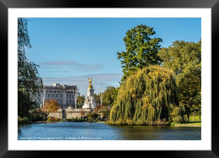 The beautiful St Jame's Park lake London on a autumnal day Framed Mounted Print by Phil Longfoot