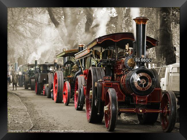  Traction Engine Parade Framed Print by Glyn Evans
