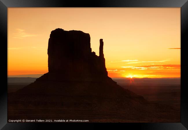 Left Mitten at sunrise, Monument Valley, Navajo Tribal Park, USA Framed Print by Geraint Tellem ARPS