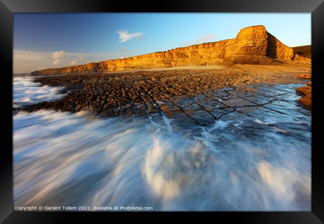 Nash Point, South Wales Framed Print by Geraint Tellem ARPS