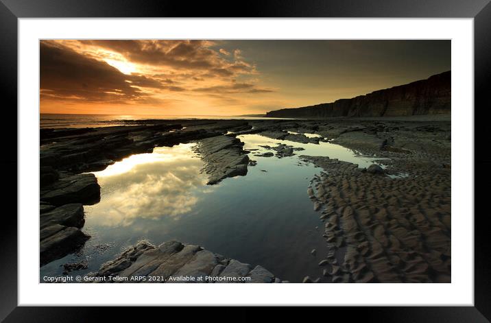 Sunset at Nash Point, Glamorgan Heritage Coast, South Wales Framed Mounted Print by Geraint Tellem ARPS