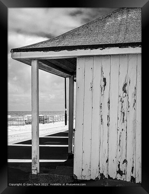 Mablethorpe Beach hut at the seafront Framed Print by That Foto