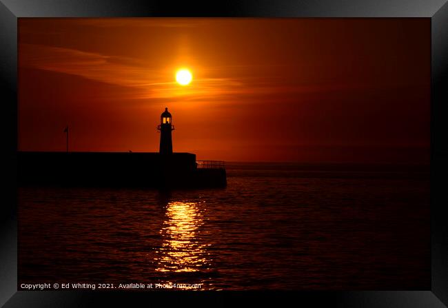 St Ives lighthouse Framed Print by Ed Whiting