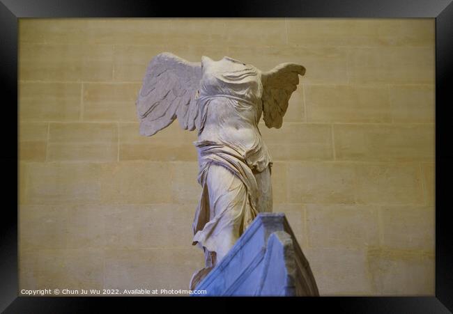 Victoire de Samothrace (Winged Victory of Samothrace), a Greek sculpture exhibited at Louvre Museum in Paris, France Framed Print by Chun Ju Wu